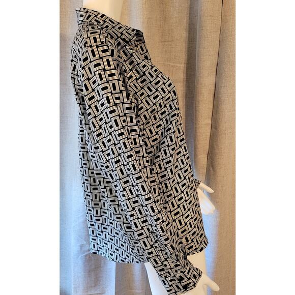 KARL LAGERFELD PARIS Women's Monogram Printed Utility Button Down Shirt Large - Picture 6 of 12